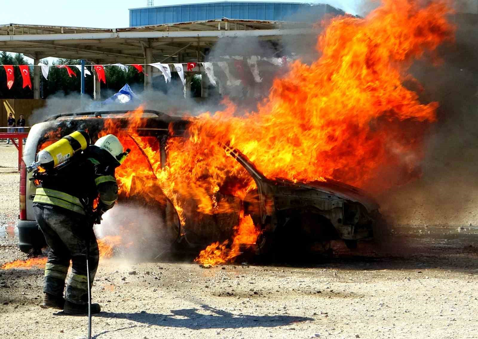 Muğla itfaiyesinden nefes kesen tatbikat
