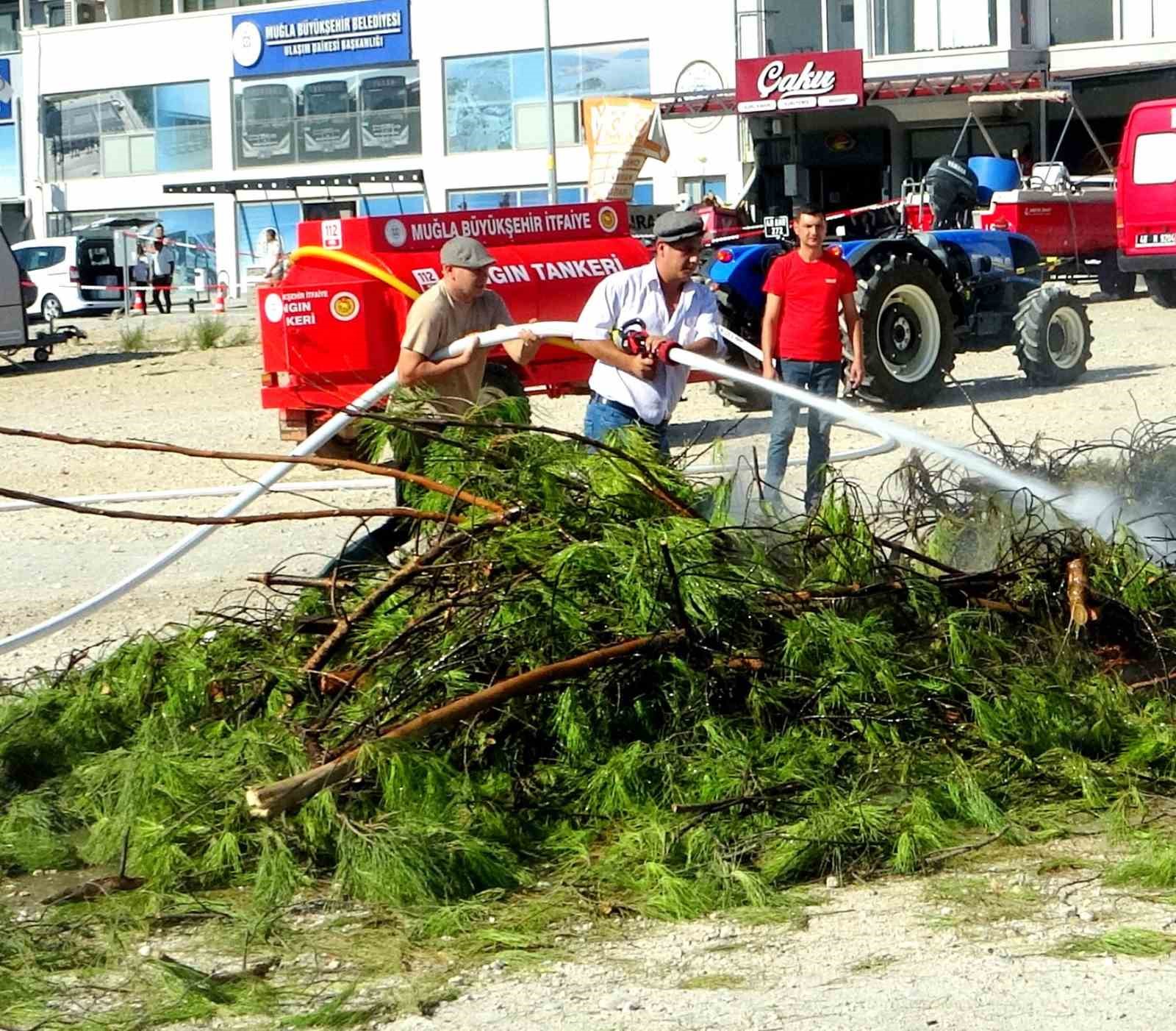 Muğla itfaiyesinden nefes kesen tatbikat
