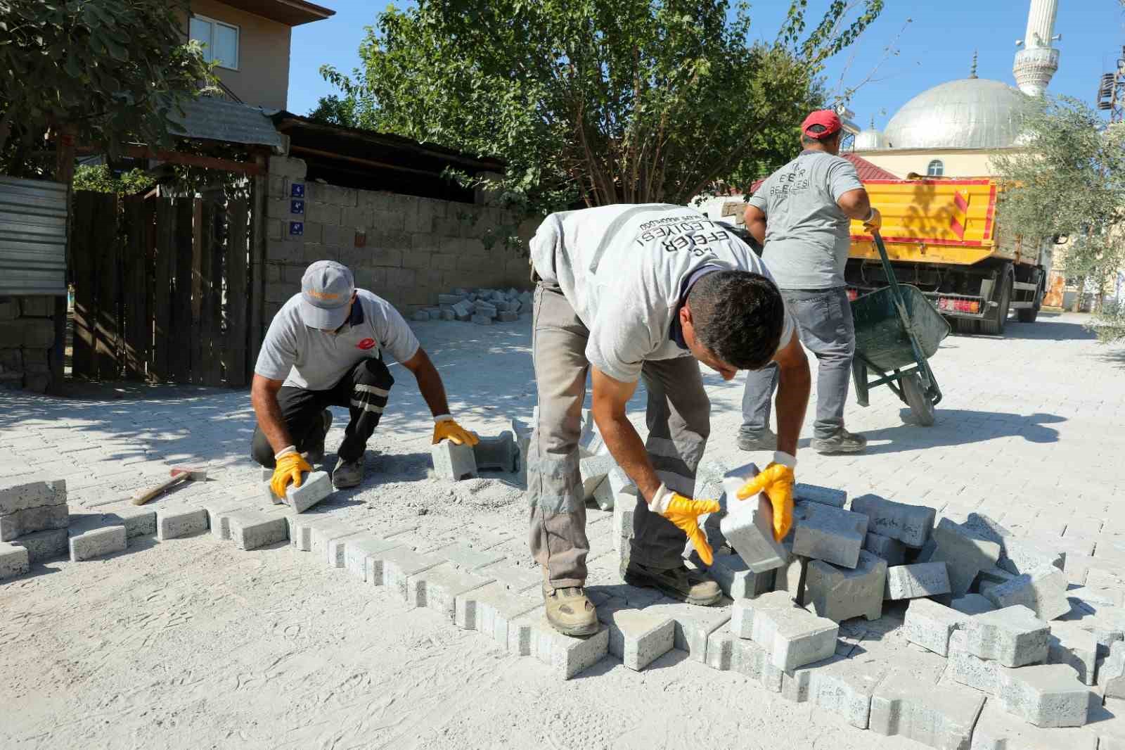 Mahallede 2 engelli şahsın yaşadığı sokağa öncelik verildi
