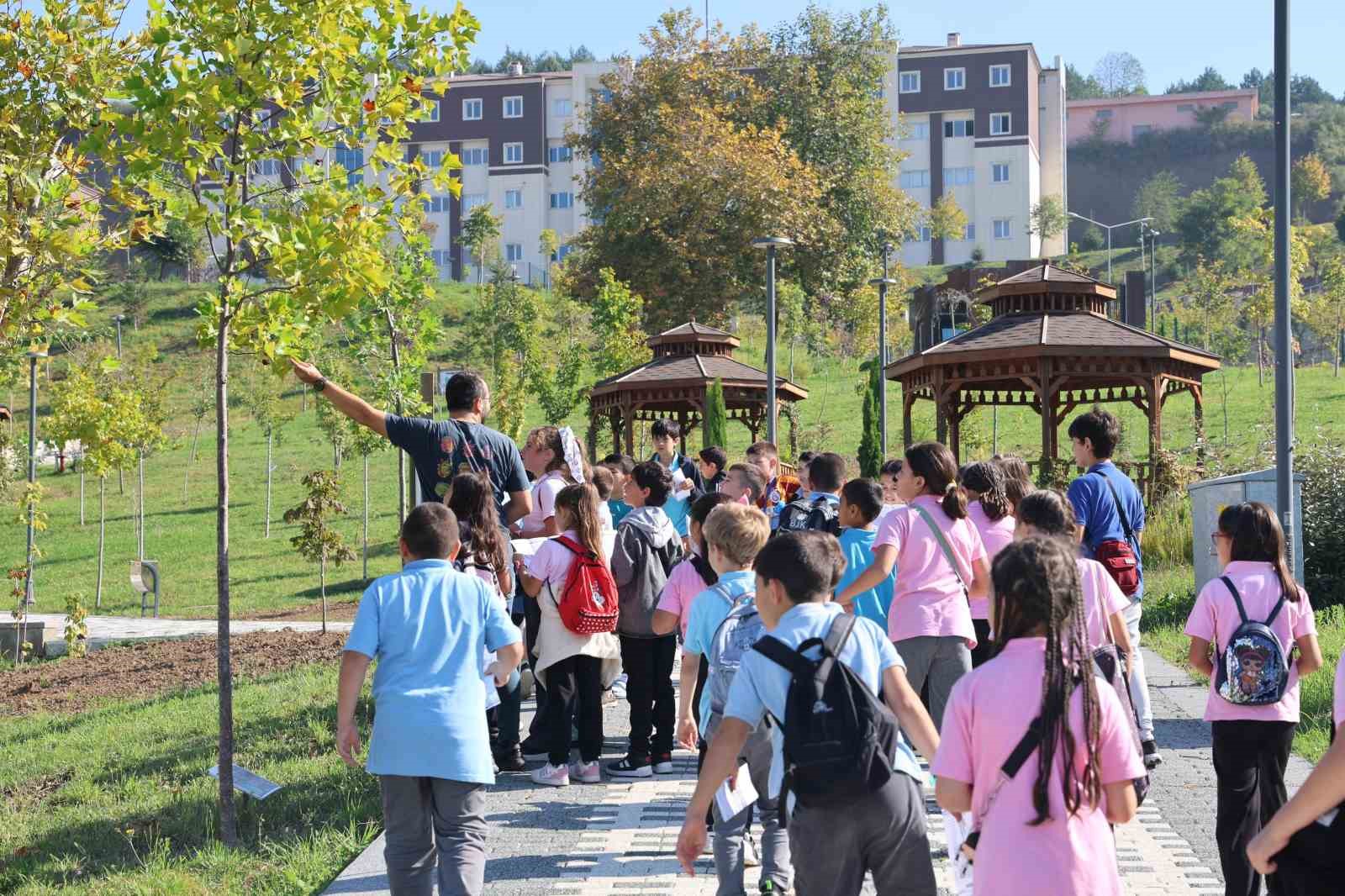 Öğrenciler botanik bahçesini gezdi bitkileri tanıdı
