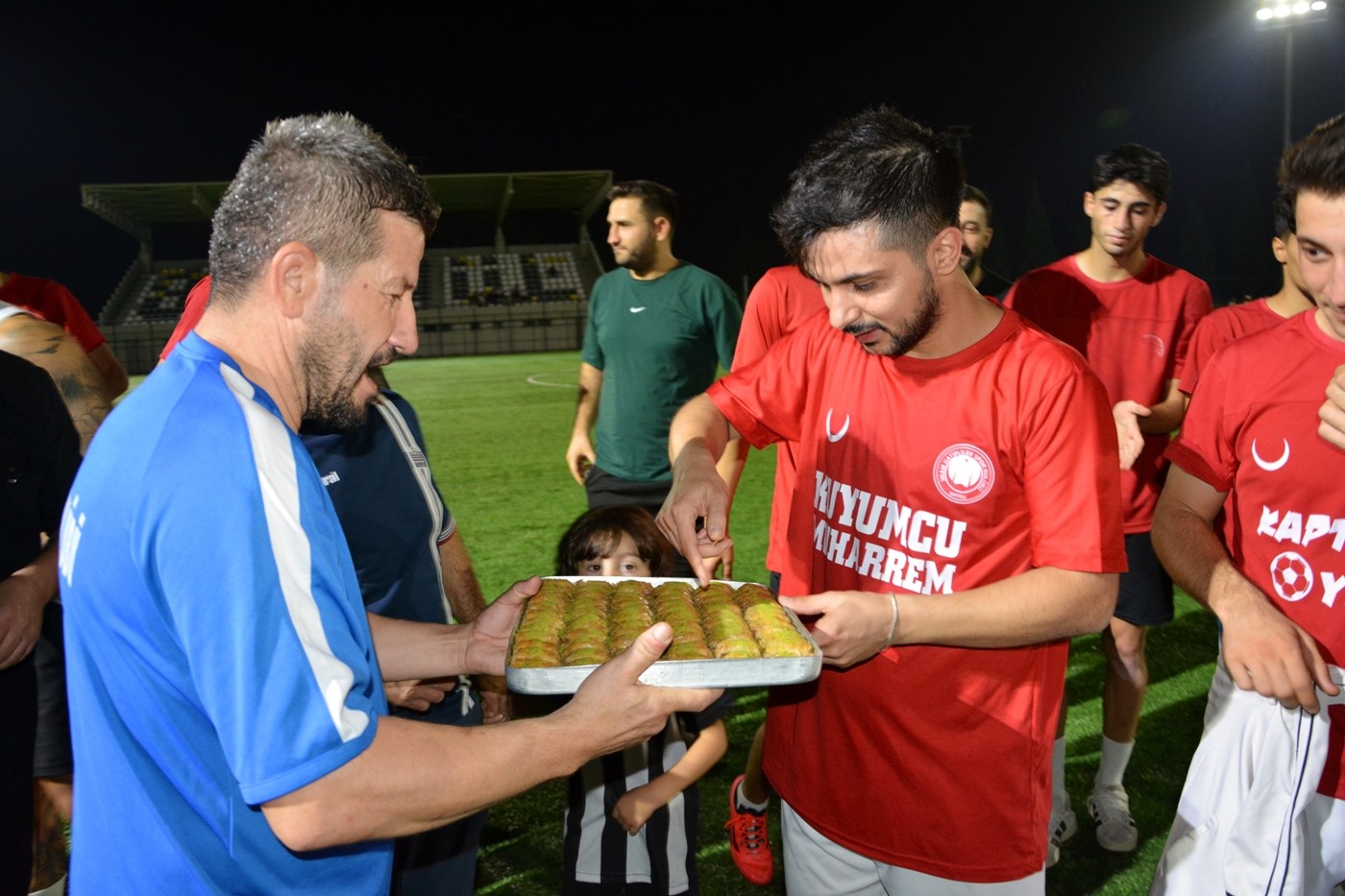 İmam Hatipliler Spor futbolcularına ilk maç öncesi moral
