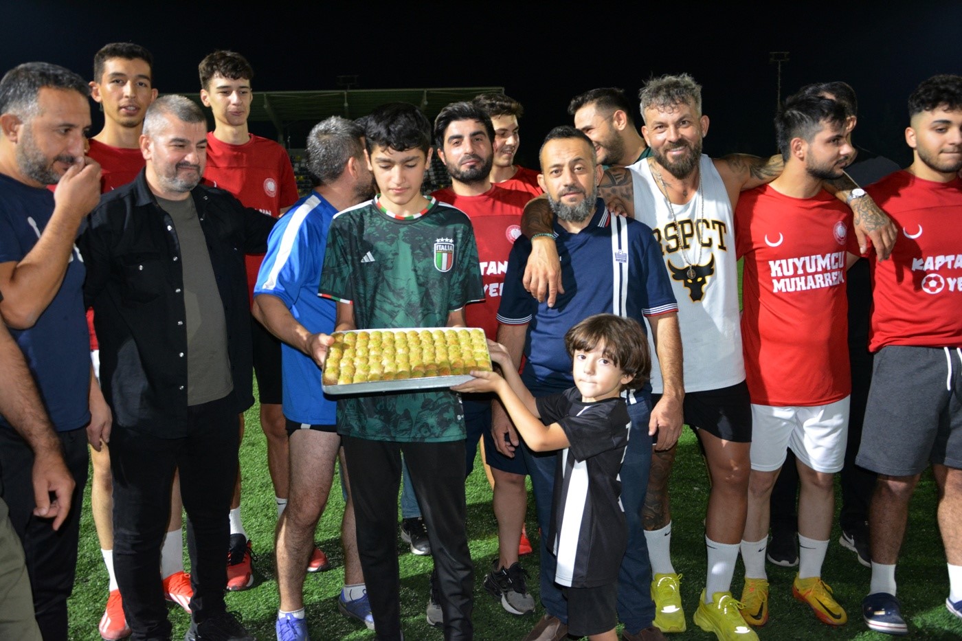 İmam Hatipliler Spor futbolcularına ilk maç öncesi moral
