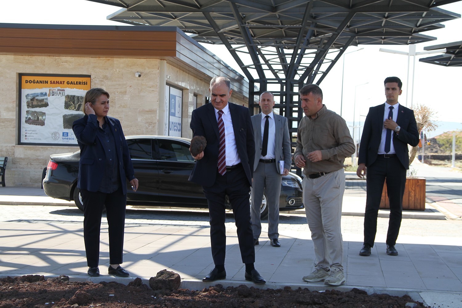 Vali Özkan’dan Kula ve Selendi ilçelerine ziyaret
