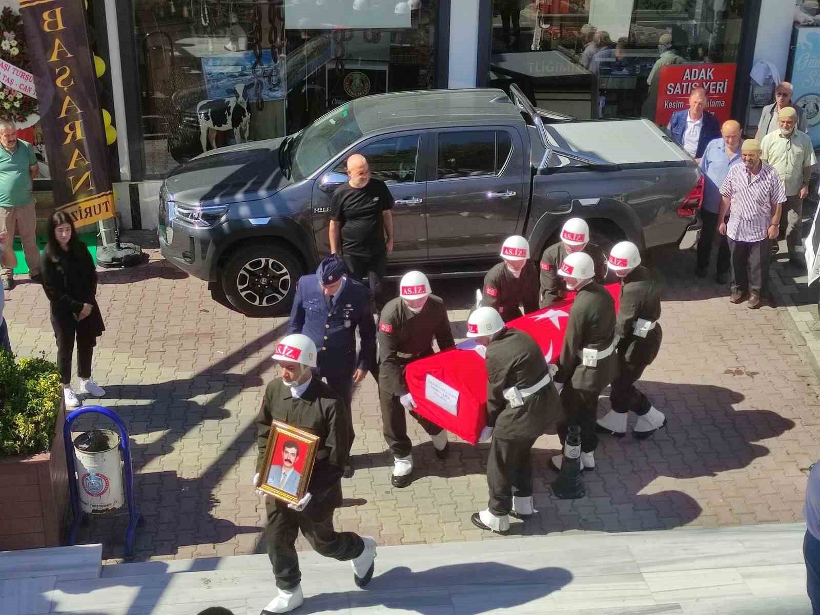 Kıbrıs gazisi askeri törenle uğurlandı
