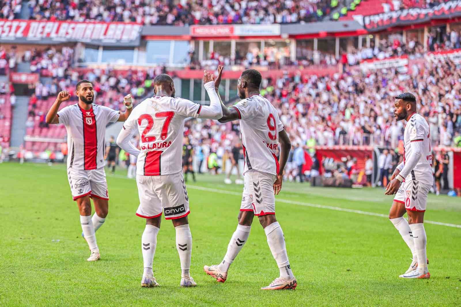 Trendyol Süper Lig: Samsunspor: 4 - Göztepe: 3 (Maç sonucu)
