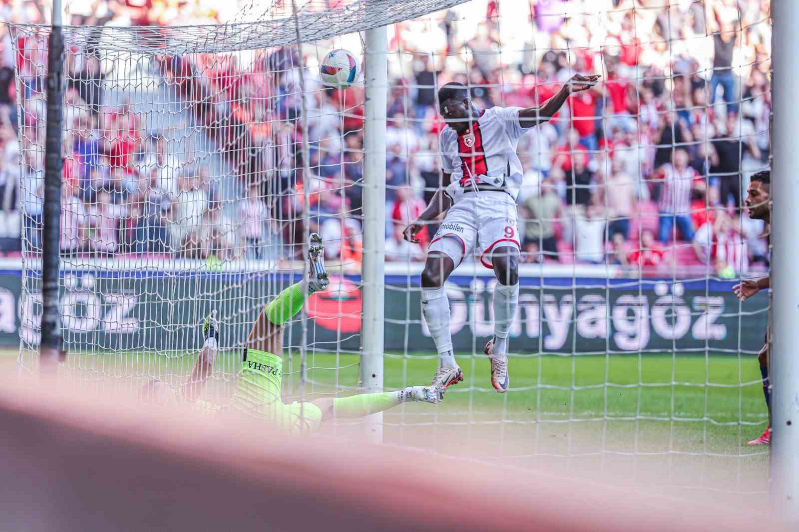 Trendyol Süper Lig: Samsunspor: 4 - Göztepe: 3 (Maç sonucu)
