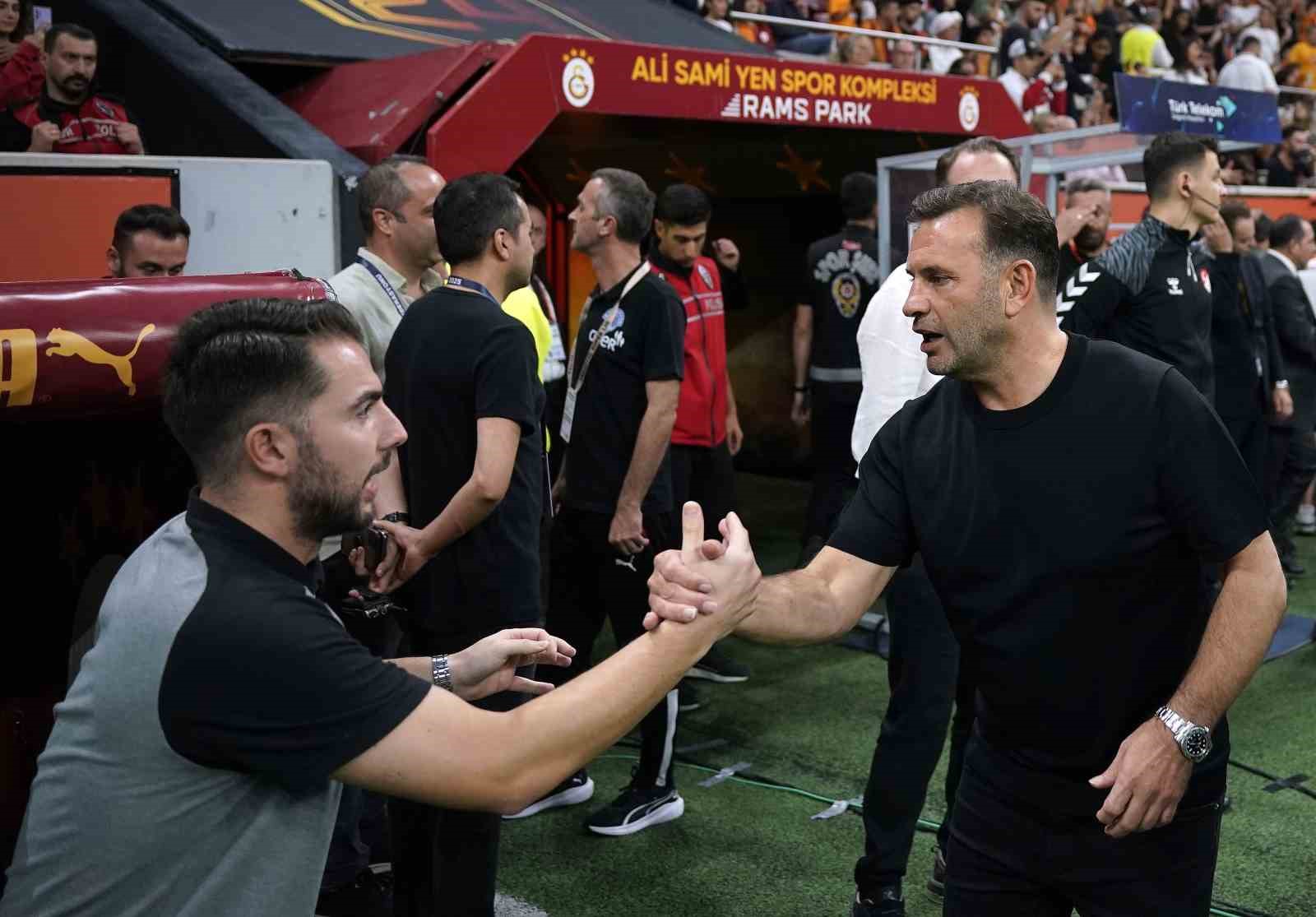 Trendyol Süper Lig: Galatasaray: 0 - Kasımpaşa: 0 (Maç devam ediyor)
