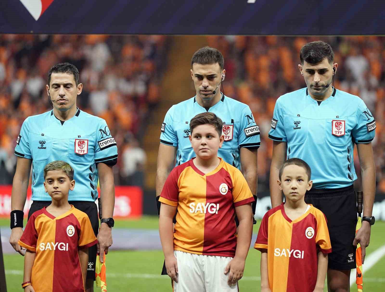 Trendyol Süper Lig: Galatasaray: 0 - Kasımpaşa: 0 (Maç devam ediyor)
