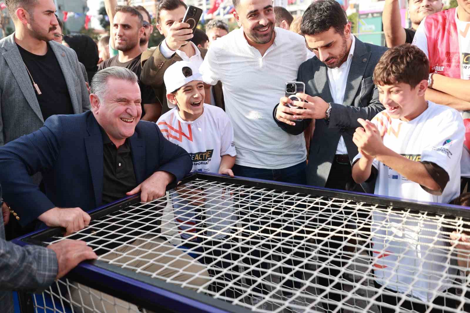 Bakan Bak İstanbul’da Avrupa Spor Haftası etkinliğine katıldı
