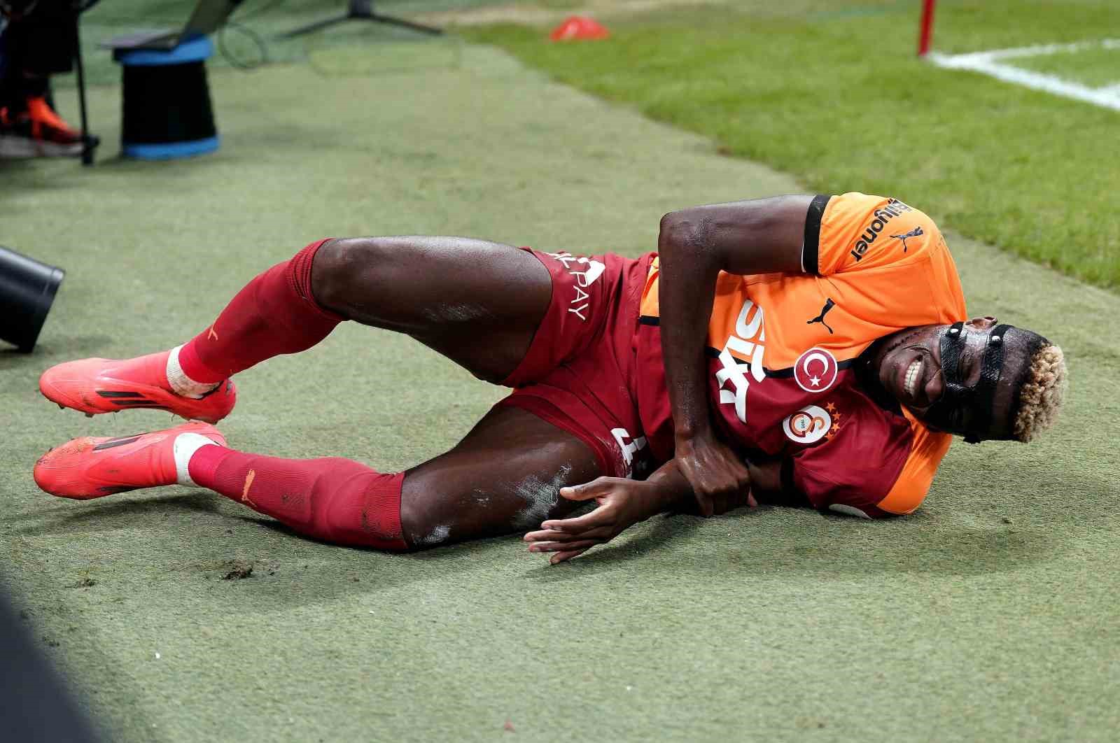 Trendyol Süper Lig: Galatasaray: 3 - Kasımpaşa: 1 (İlk yarı)
