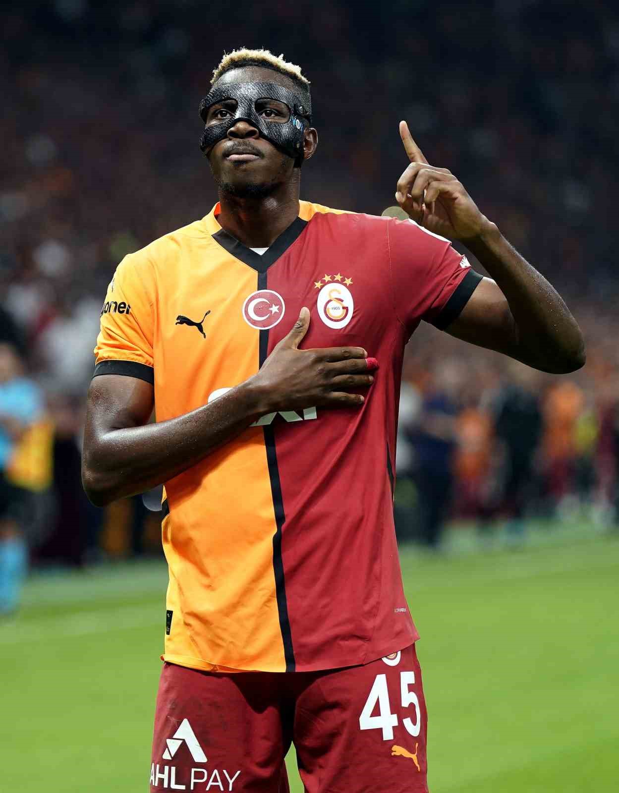 Trendyol Süper Lig: Galatasaray: 3 - Kasımpaşa: 1 (İlk yarı)
