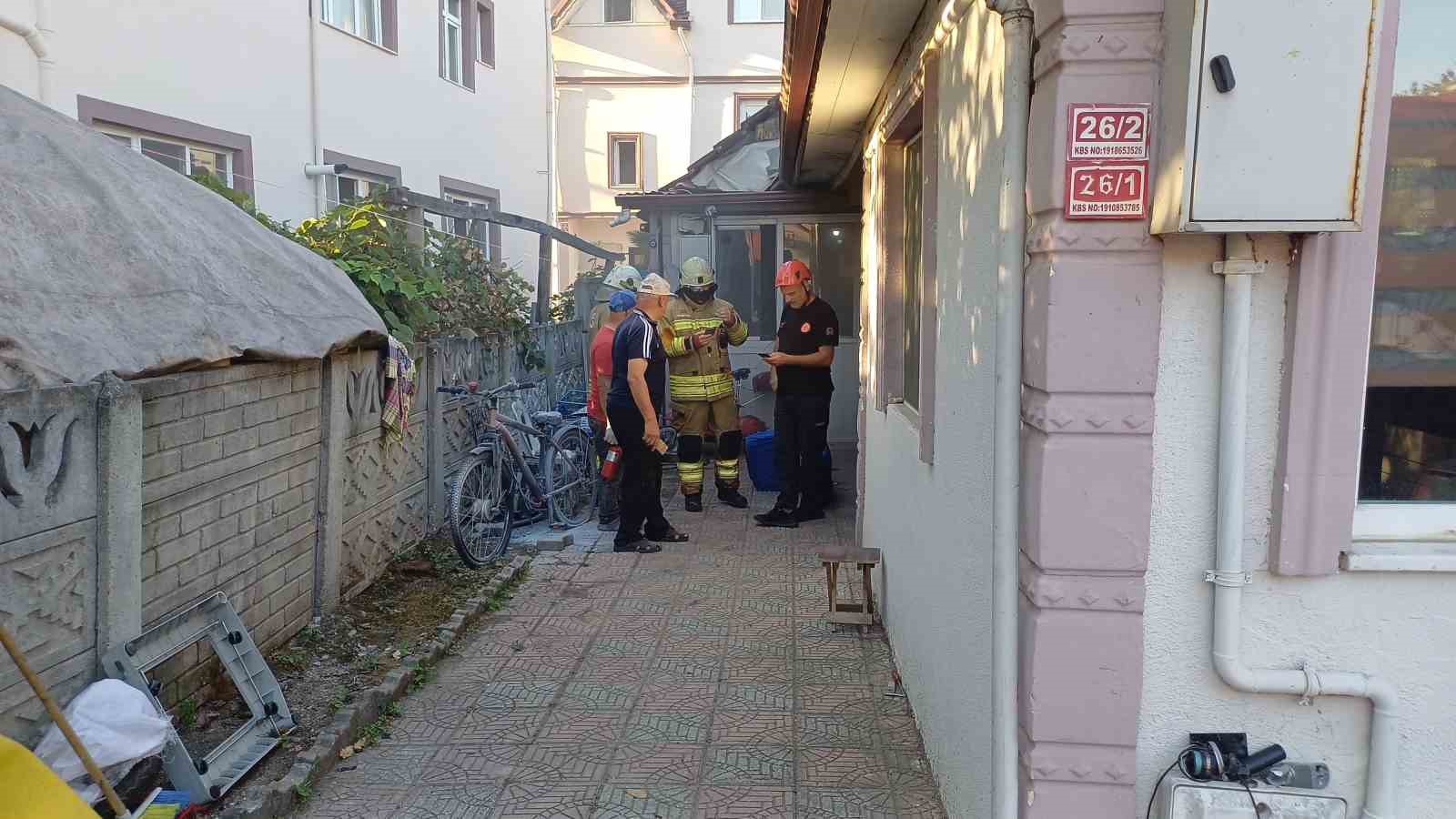 Park halindeki bisikletin aküsü patladı
