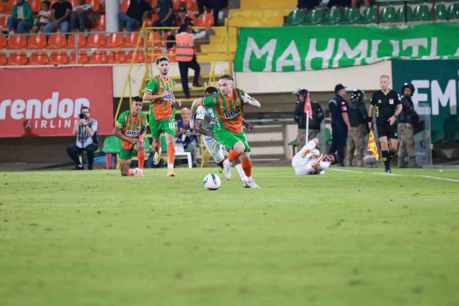 Trendyol Süper Lig: Corendon Alanyaspor: 1 - Çaykur Rizespor: 0 (Maç sonucu)
