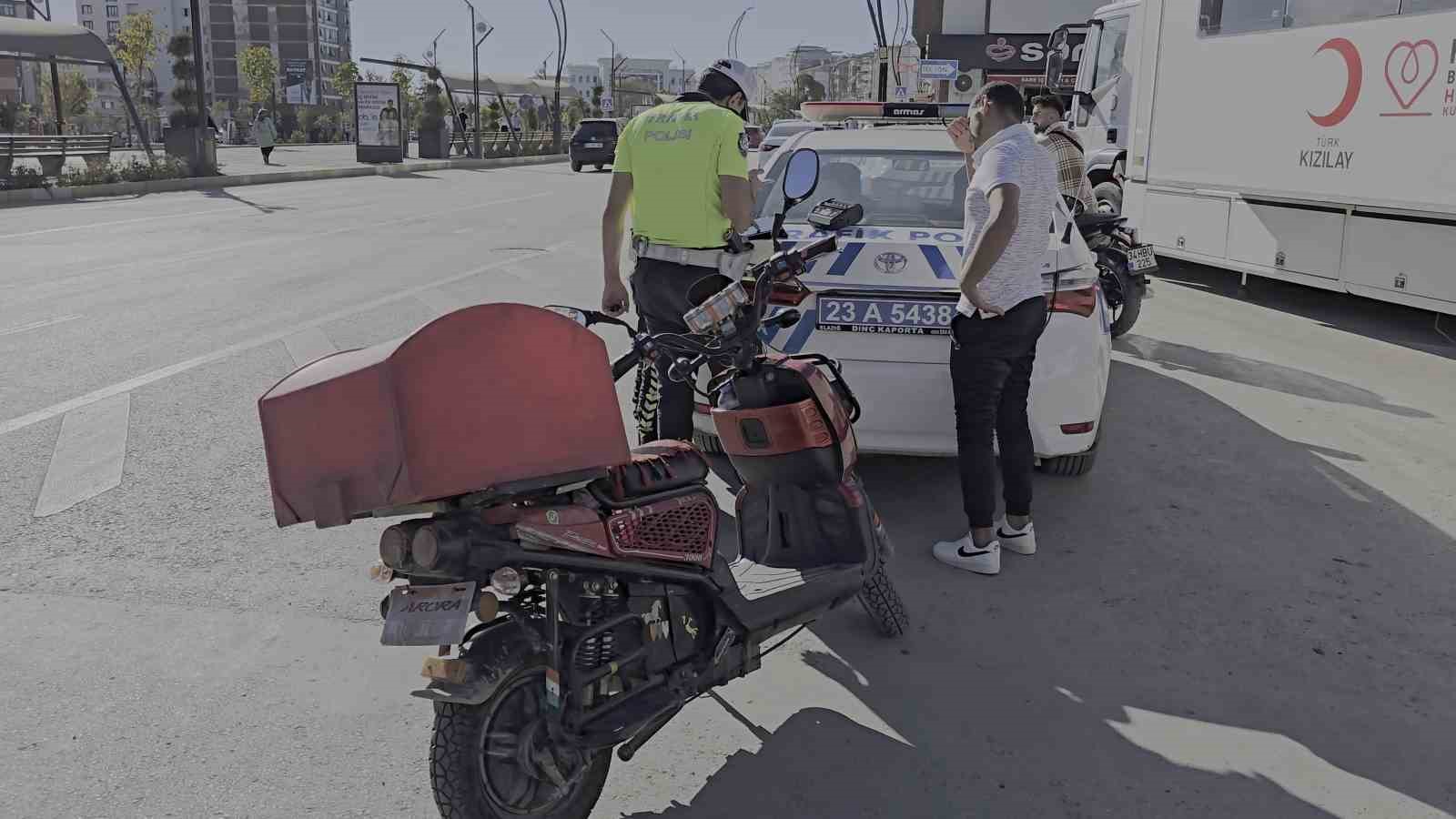 Elazığ’da motosikletlilere sıkı denetim
