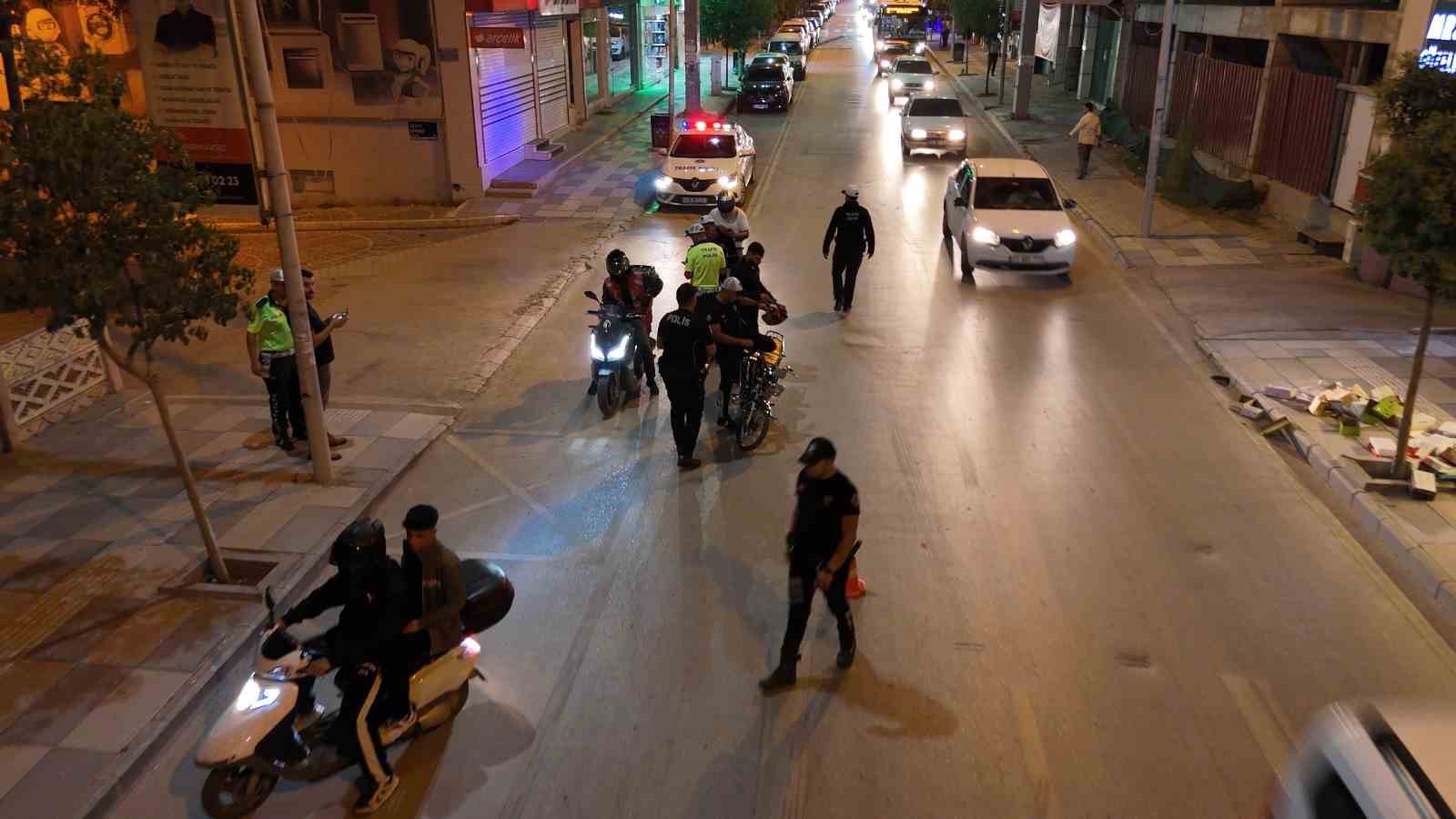 Elazığ’da motosikletlilere sıkı denetim
