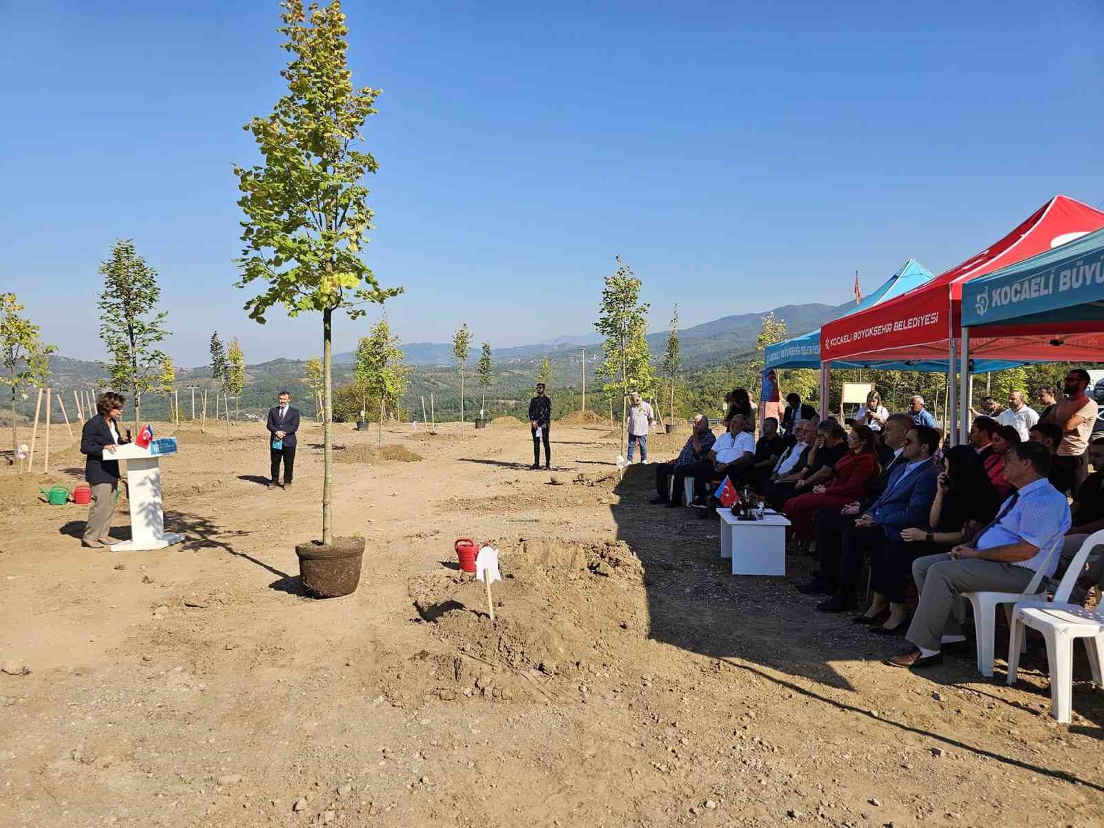 Türkiye ve Azerbaycan kardeşliği Gölcük’te pekişti
