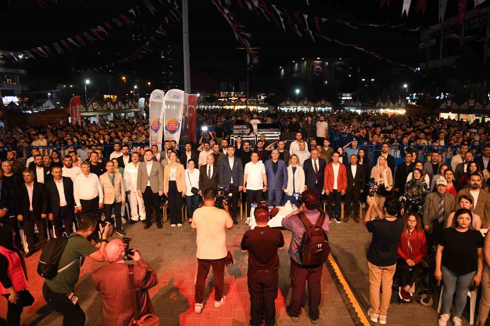 Esenyurt’ta 3. Kardeş Kültürler Festivali vatandaşların yoğun ilgisiyle başladı
