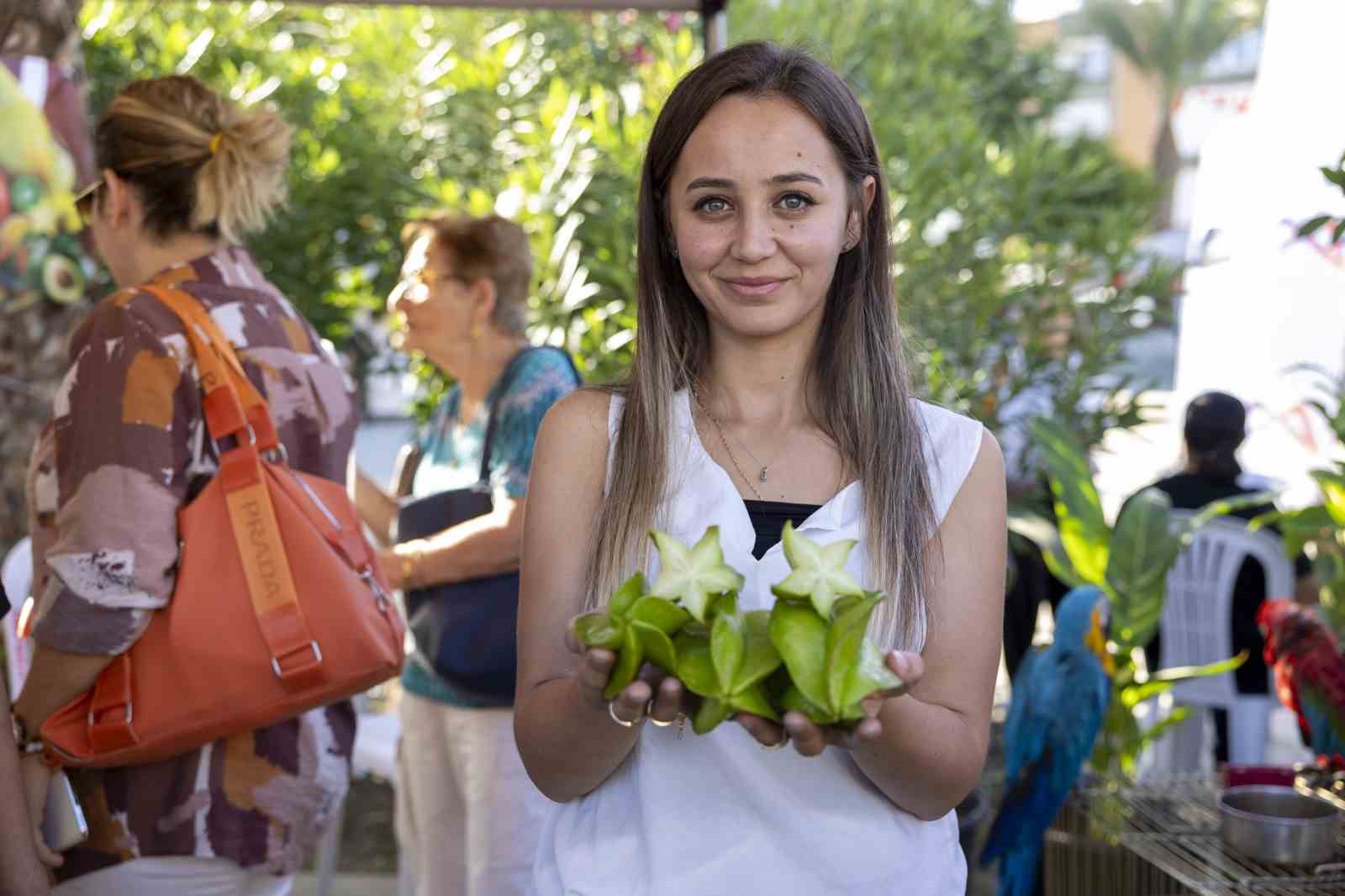 Başkan Seçer, ’Tropikal Meyve Şenliği’ne katıldı
