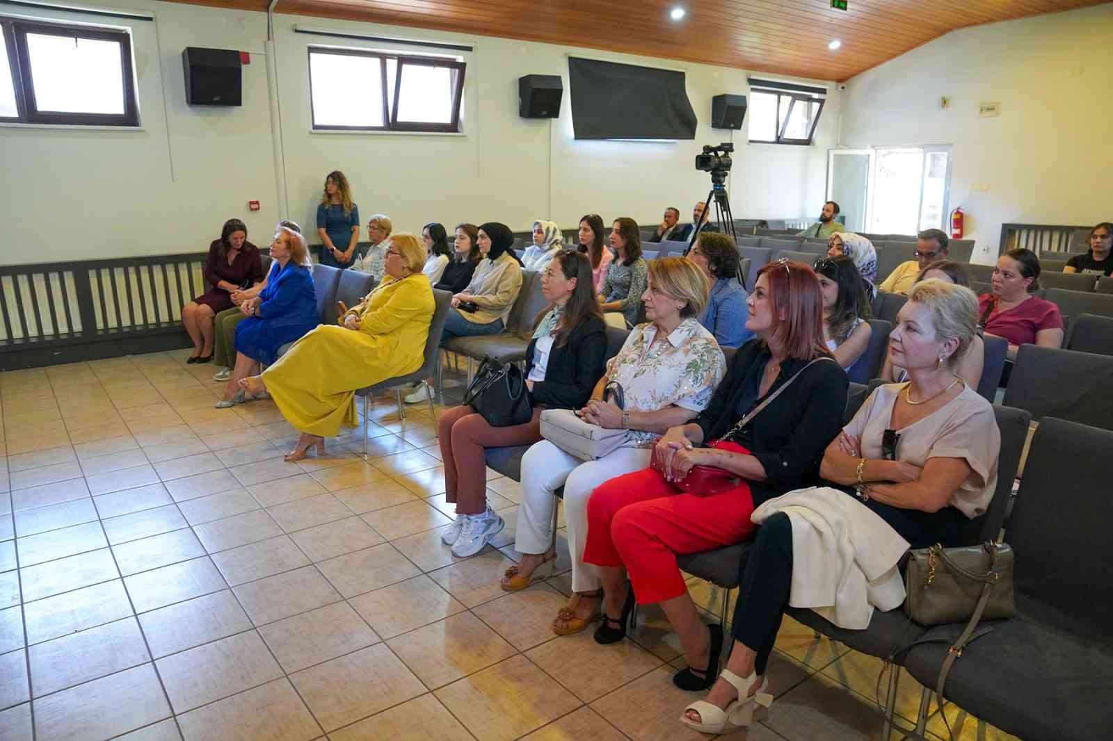 Çocukluk döneminde dil ve konuşma bozuklukları ele alındı
