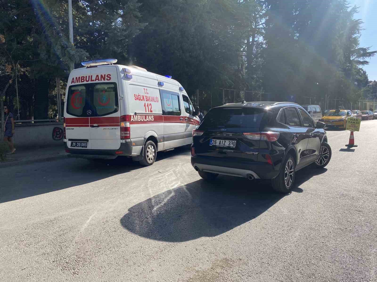 Ters yönden çıkan ciple çarpışan motosiklet sürücüsü yaralandı
