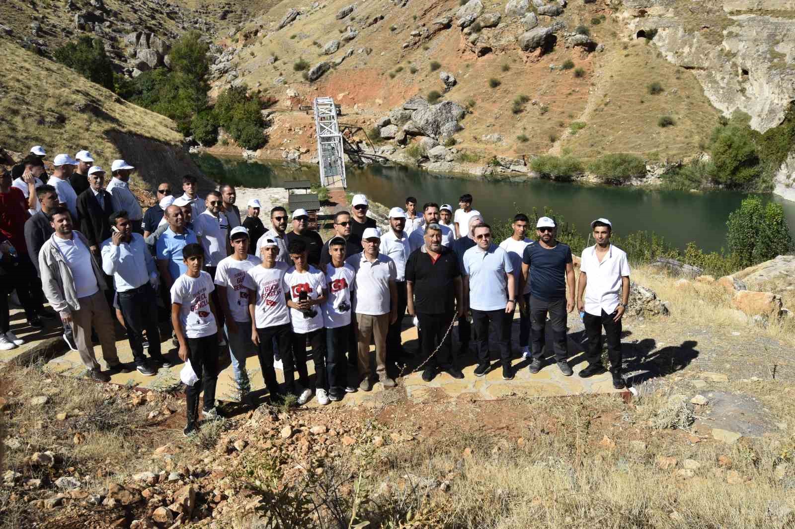 Diyarbakır’da geleneksel doğa sporları ve bağ bozumu etkinliği
