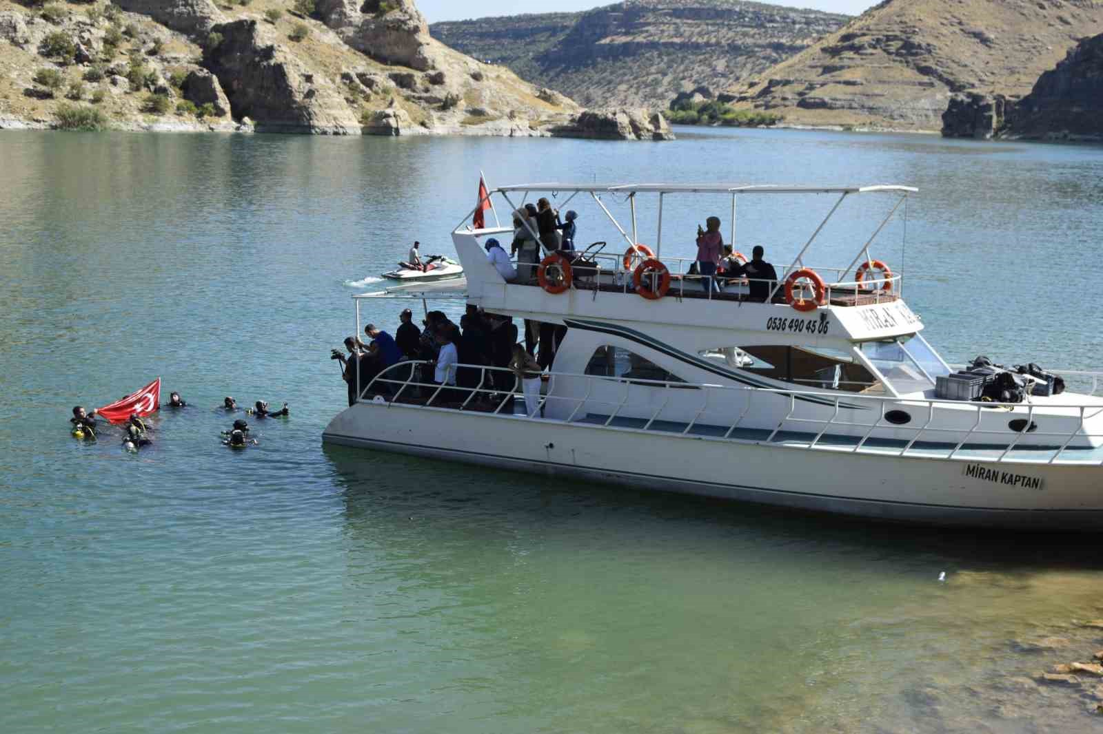 Diyarbakır’da geleneksel doğa sporları ve bağ bozumu etkinliği
