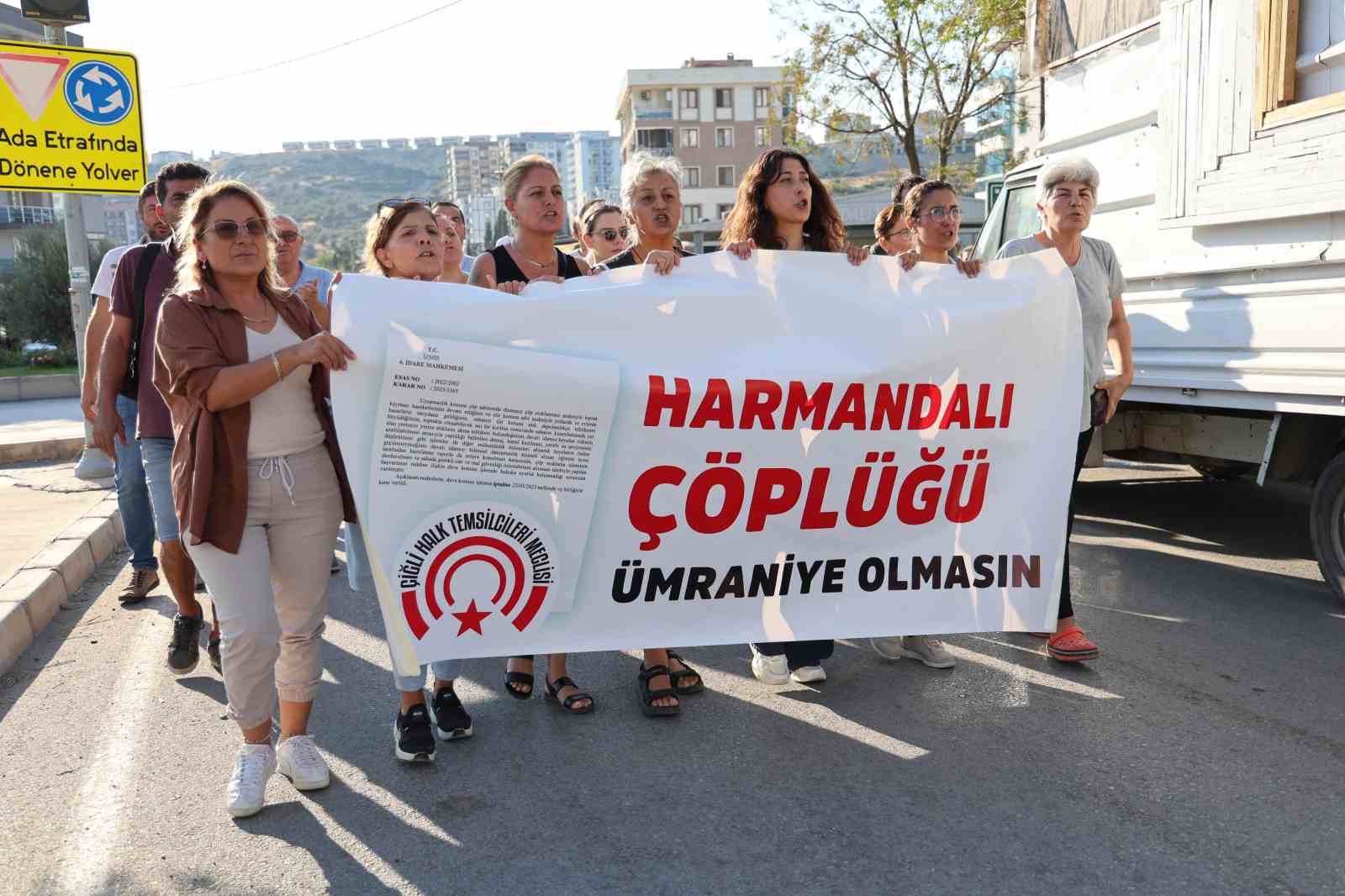 İzmirlilerden ‘Harmandalı çöplüğü’ kapatılsın eylemi
