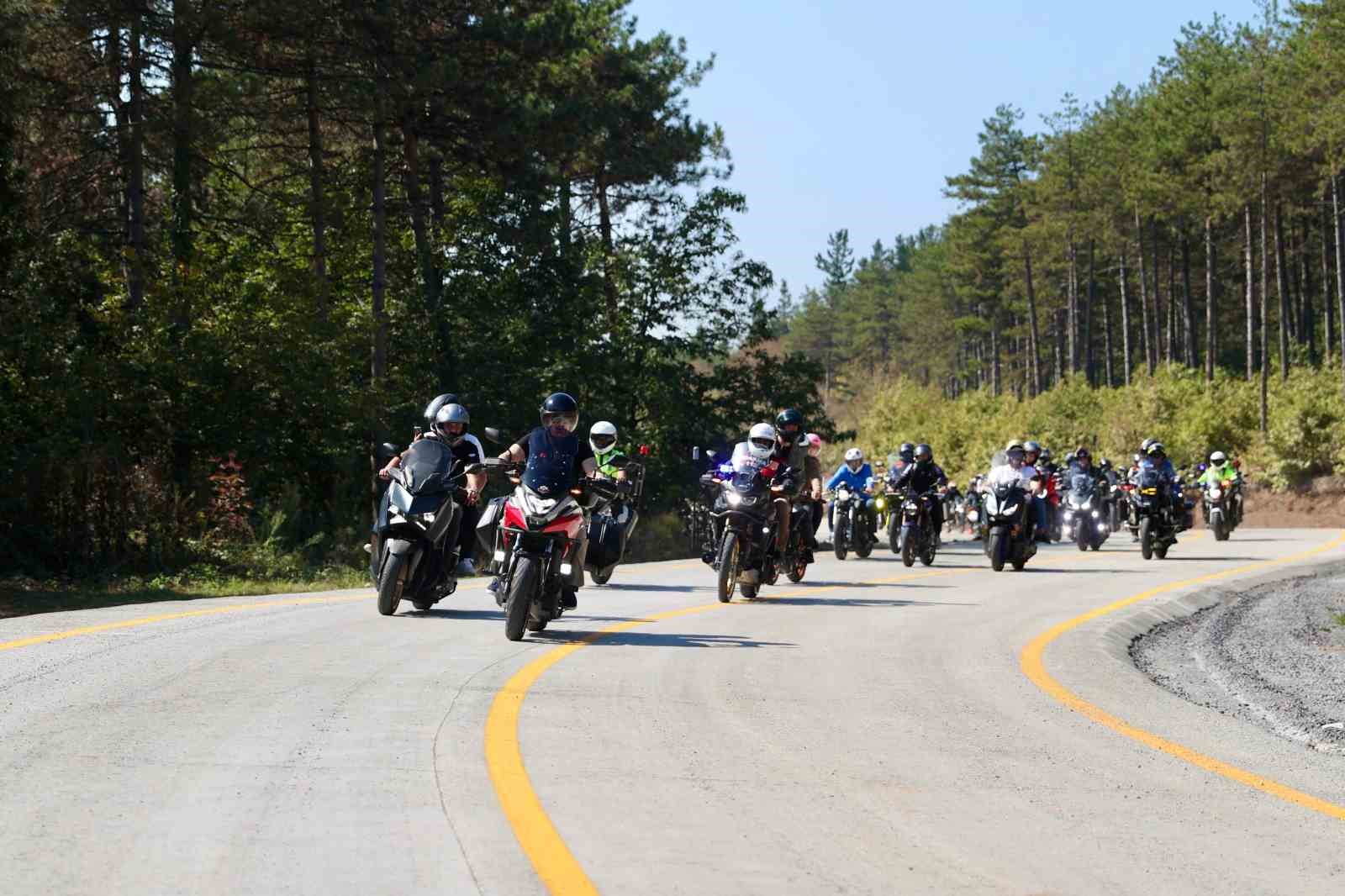 Vali Aslan motosiklet turuna katıldı
