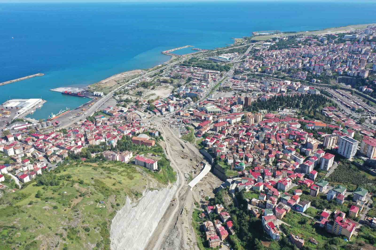 Türkiye’nin en maliyetli şehir içi yollarından Kanuni Bulvarı’nın yaklaşık 3’te 2’lik bölümü tamamlandı
