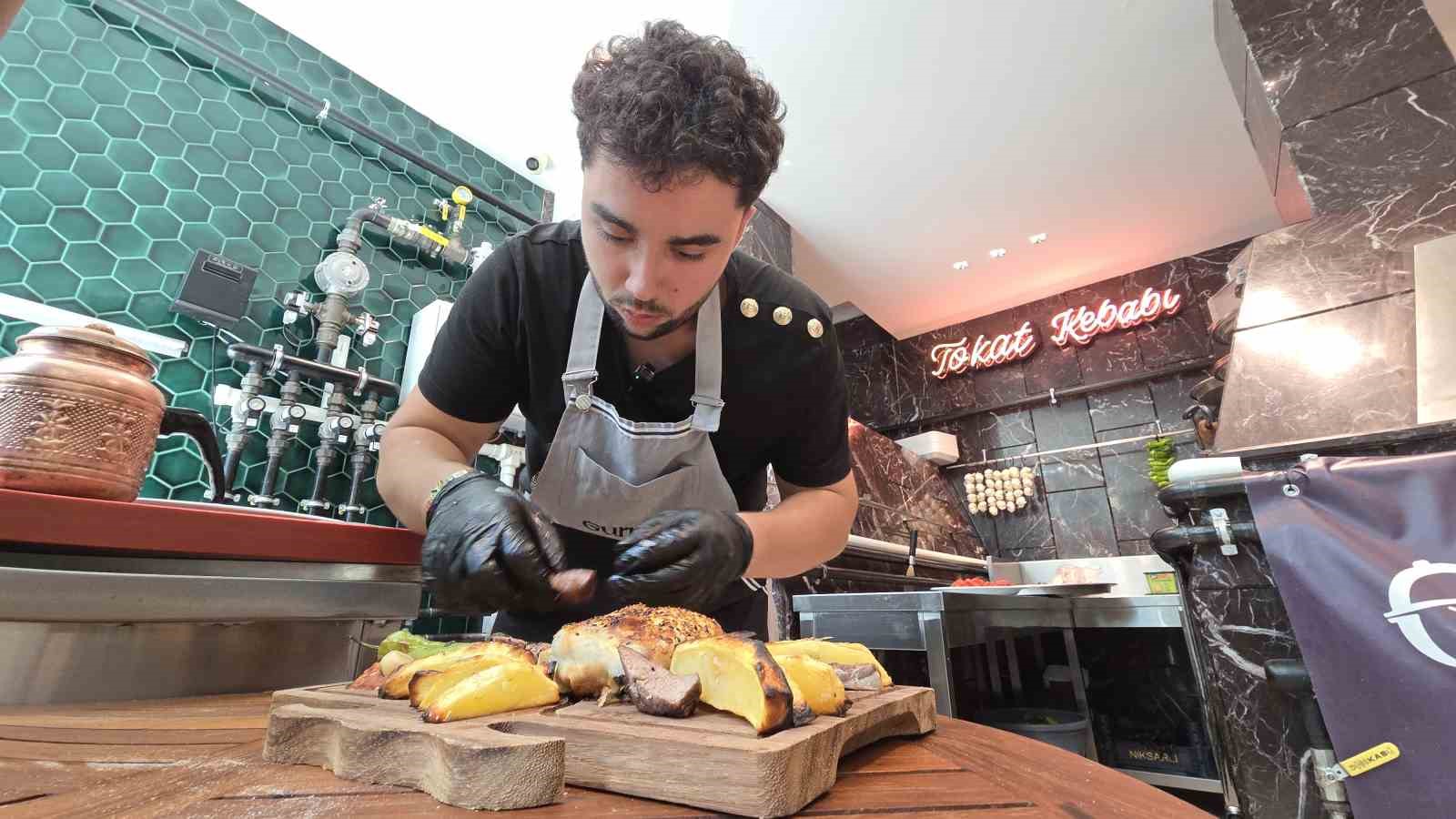 Tokat kebabını hamburger formatıyla çocuklara sevdirmek istiyor
