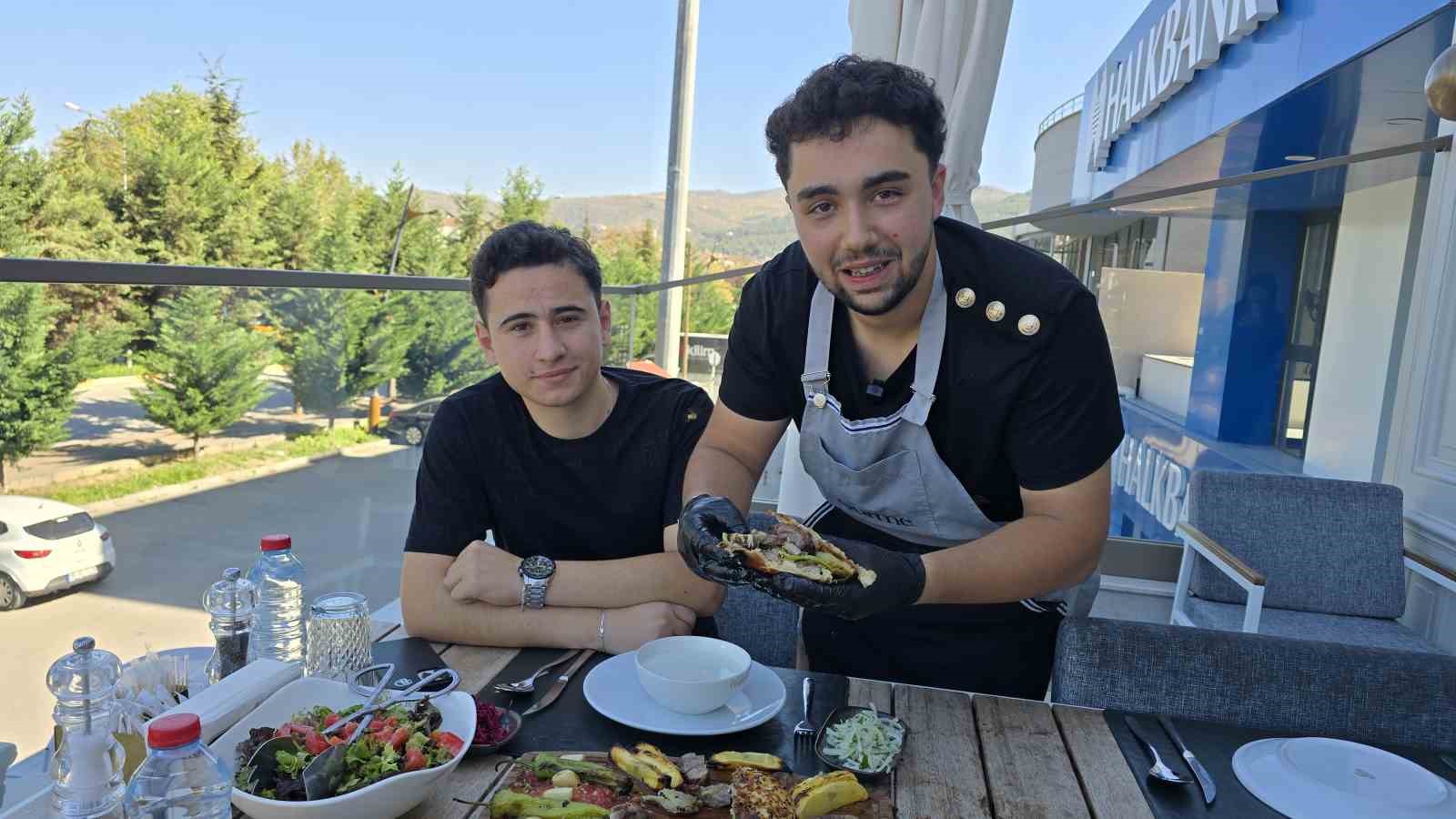 Tokat kebabını hamburger formatıyla çocuklara sevdirmek istiyor
