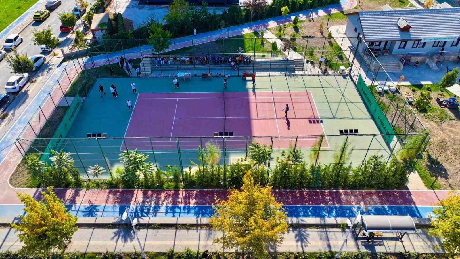 Yeşilyurt’ta tenis turnuvası heyecanı yaşandı
