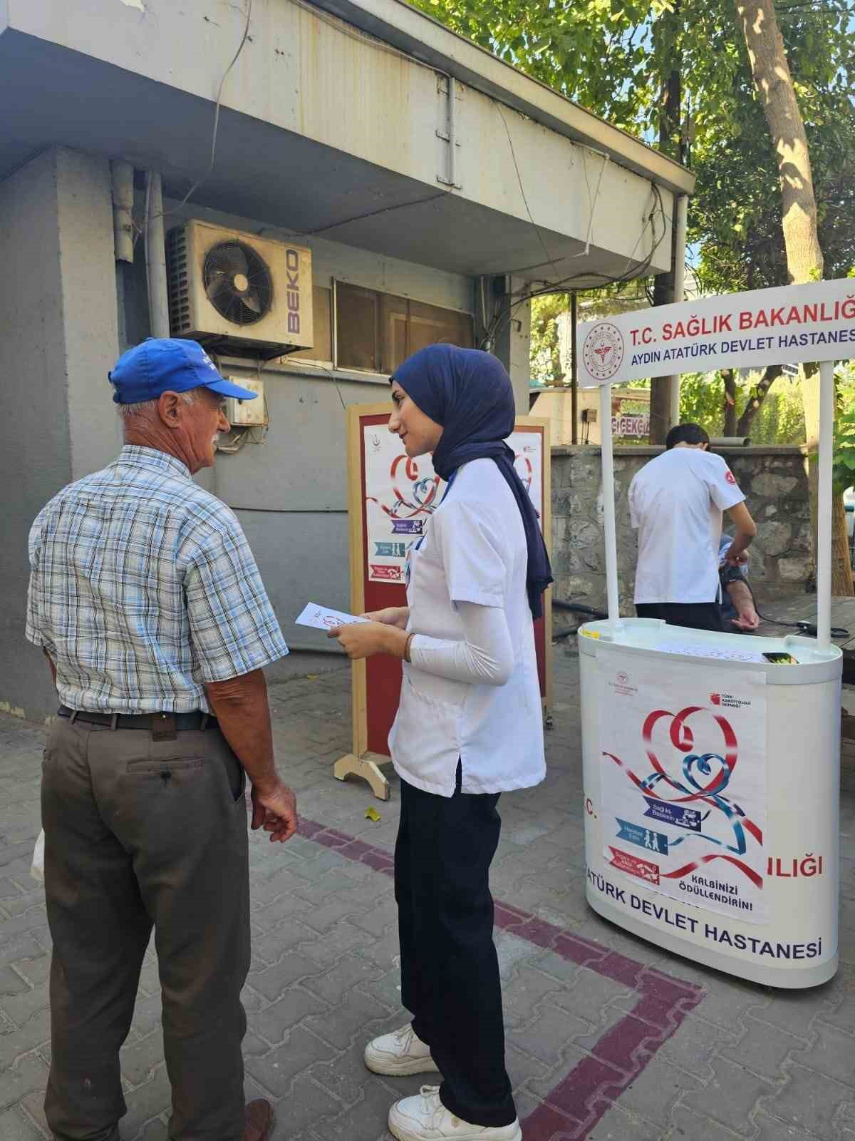 Aydın Atatürk Devlet Hastanesi’nde vatandaşlar kalp sağlığı hakkında bilgilendirildi
