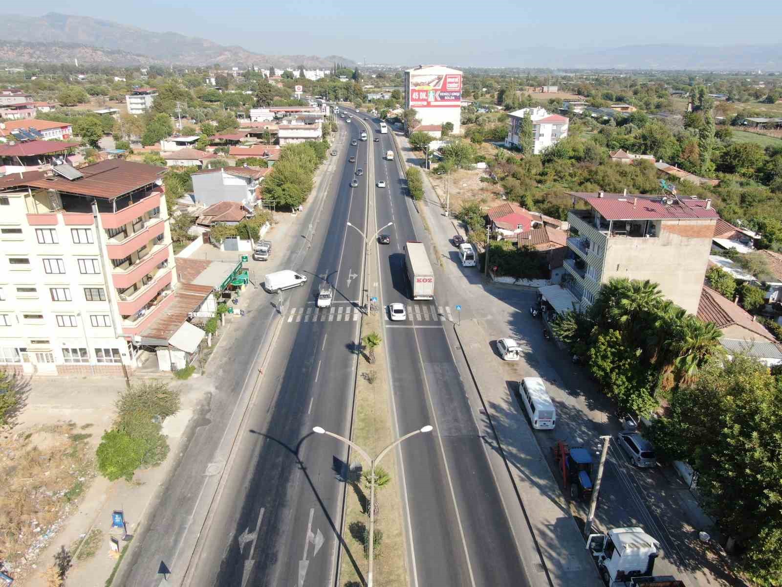 Bu mahallede okula giden çocuklar ve aileleri diken üstünde kalıyor
