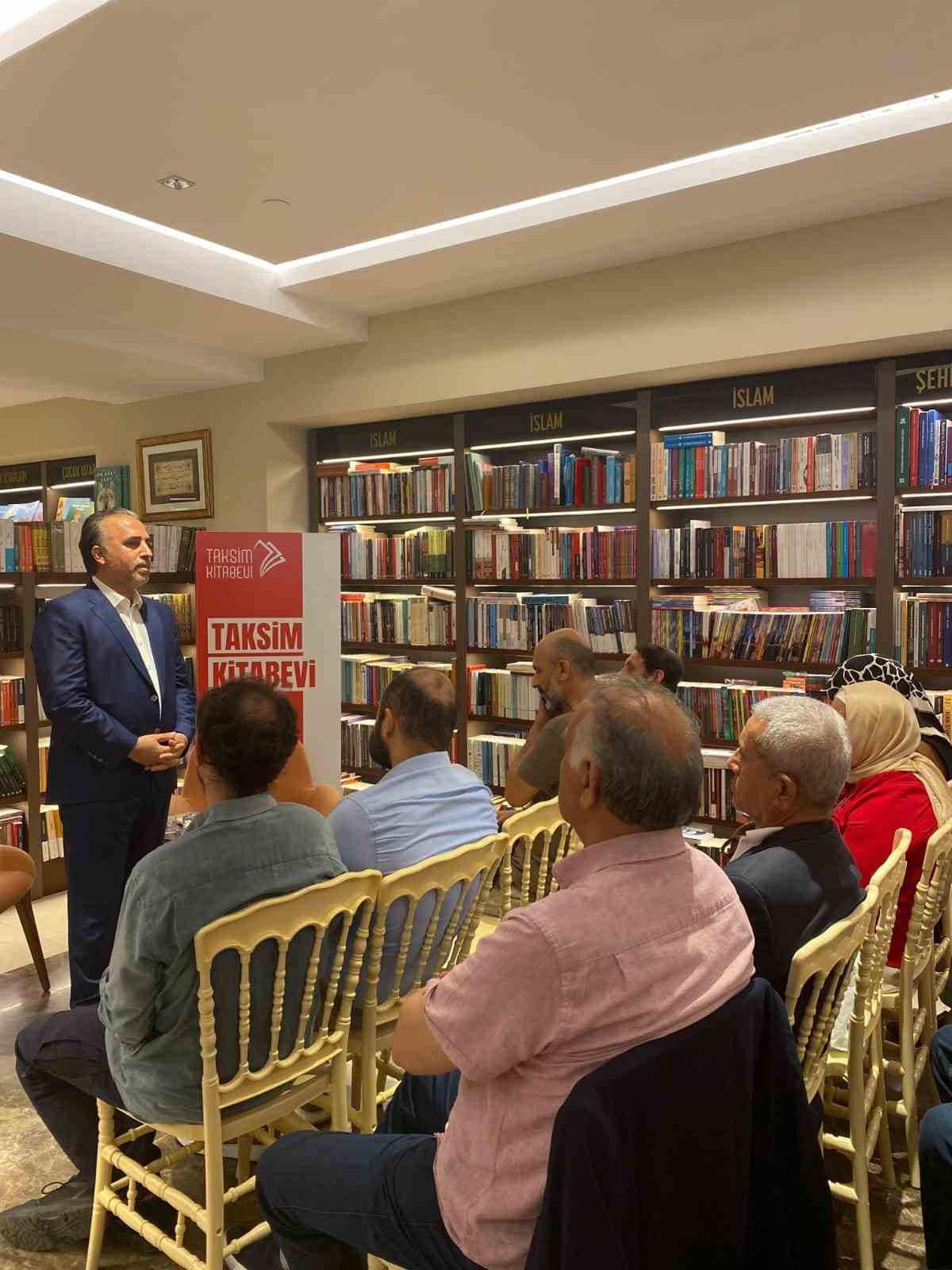 Taksim’de yazar Mehmet Doğan’ın ’Kültür mücadelesi’ konuşuldu
