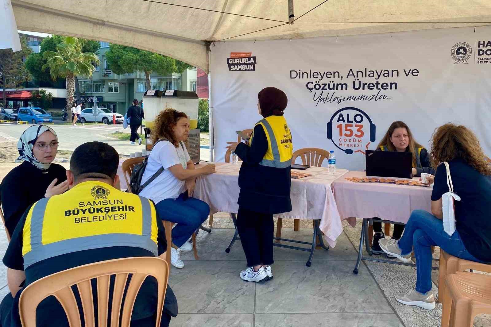 Büyükşehir Atakum’da vatandaşı dinliyor
