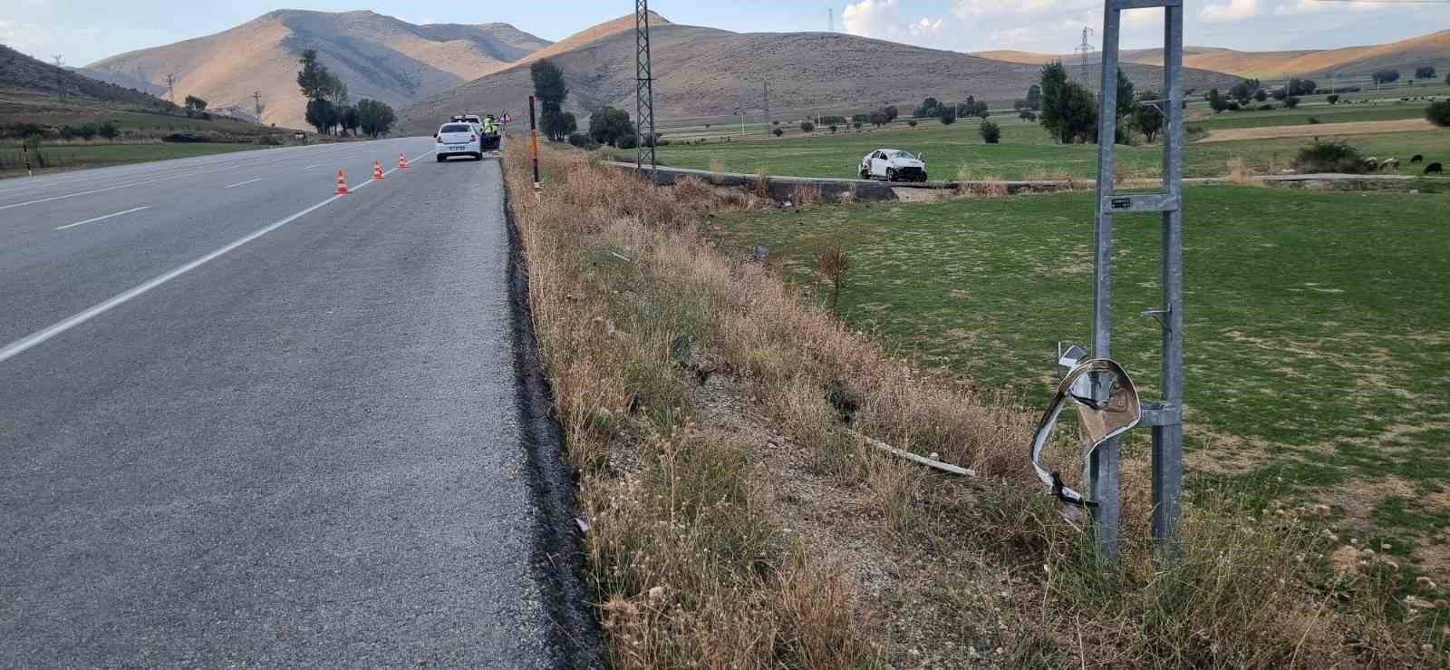 Bitlis’te otomobil takla attı: 5 yaralı
