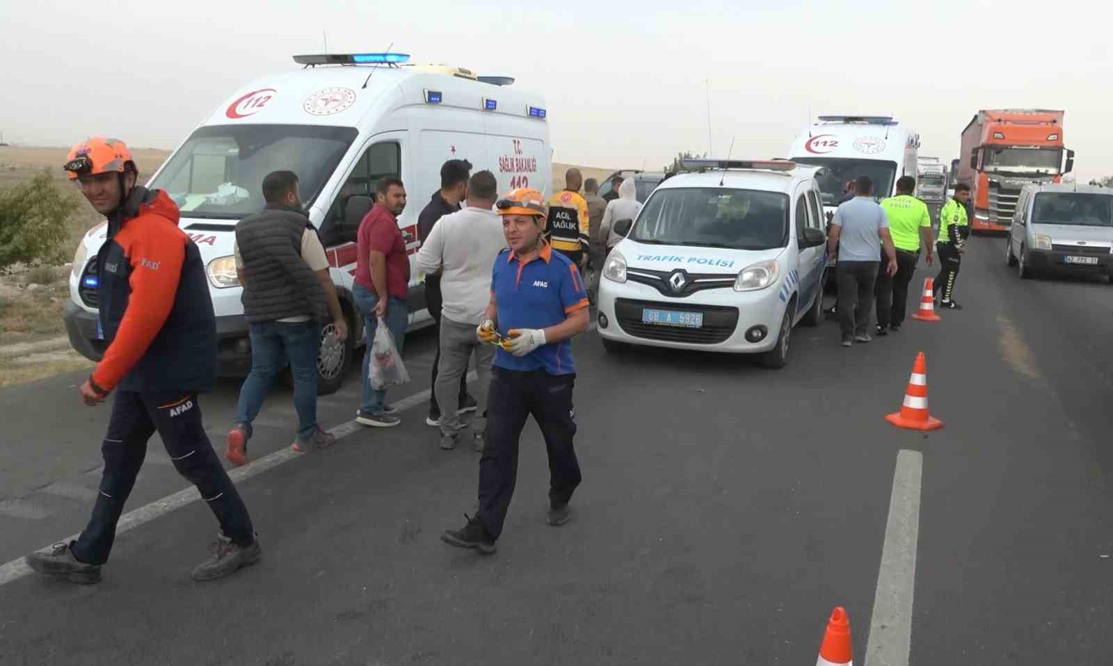 Aksaray’da kum fırtınası kazalara neden oldu: 6 yaralı
