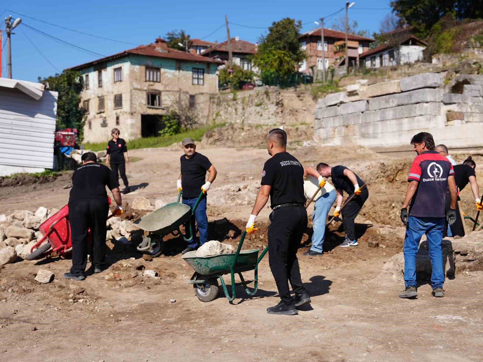 Kazmayı bu sefer ateş savaşçıları vurdu
