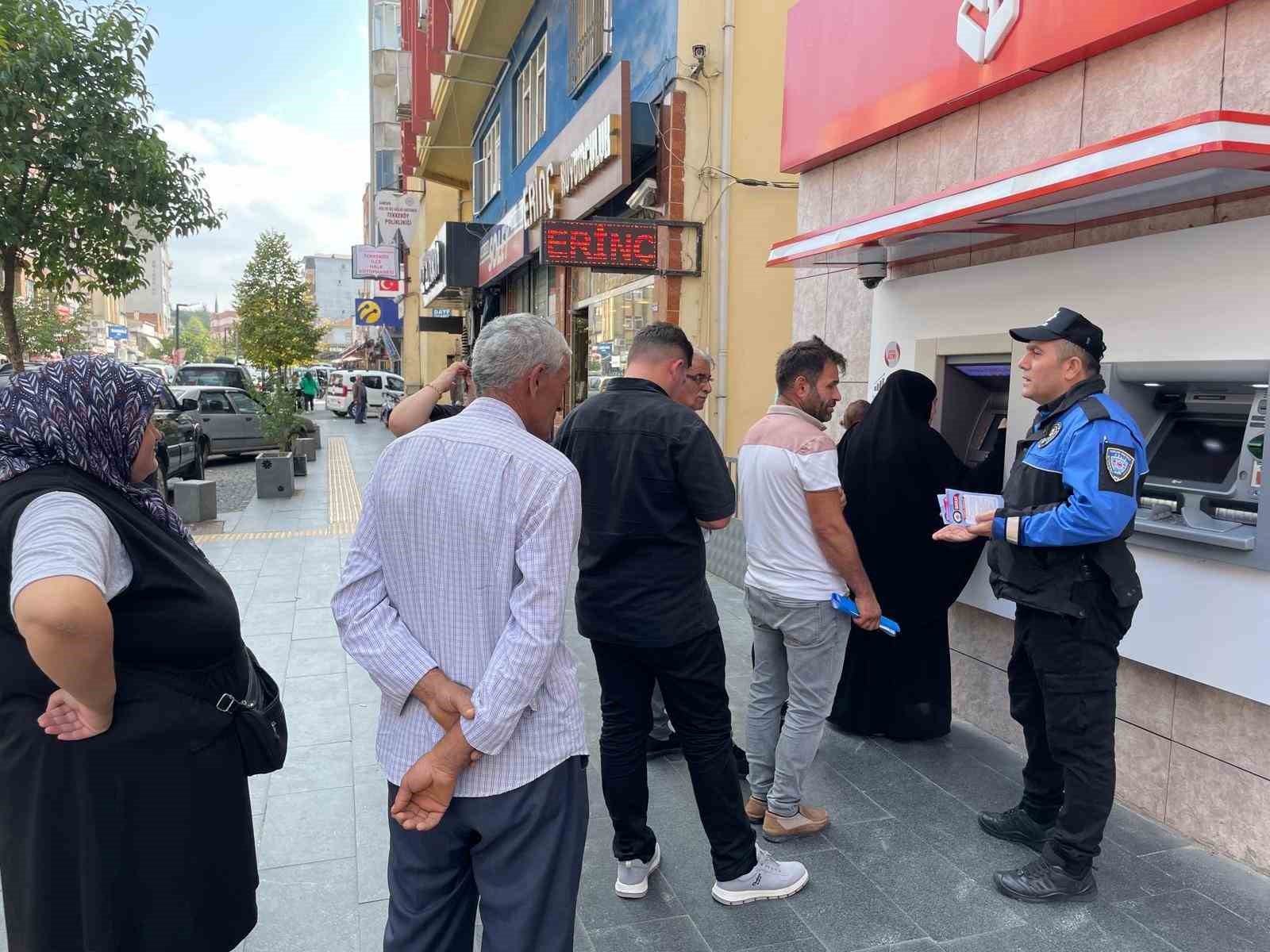 Samsun polisinden İlkadım ve Tekkeköy’de farkındalık eğitimi
