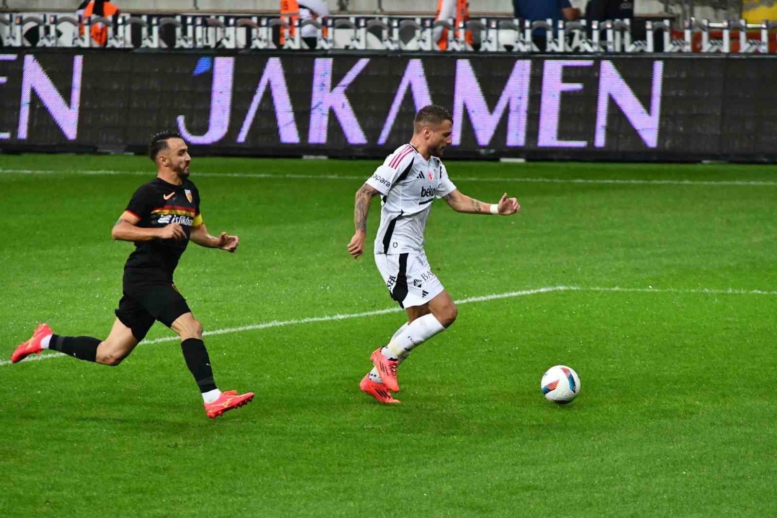 Trendyol Süper Lig: Kayserispor: 0 - Beşiktaş: 0 (İlk yarı)
