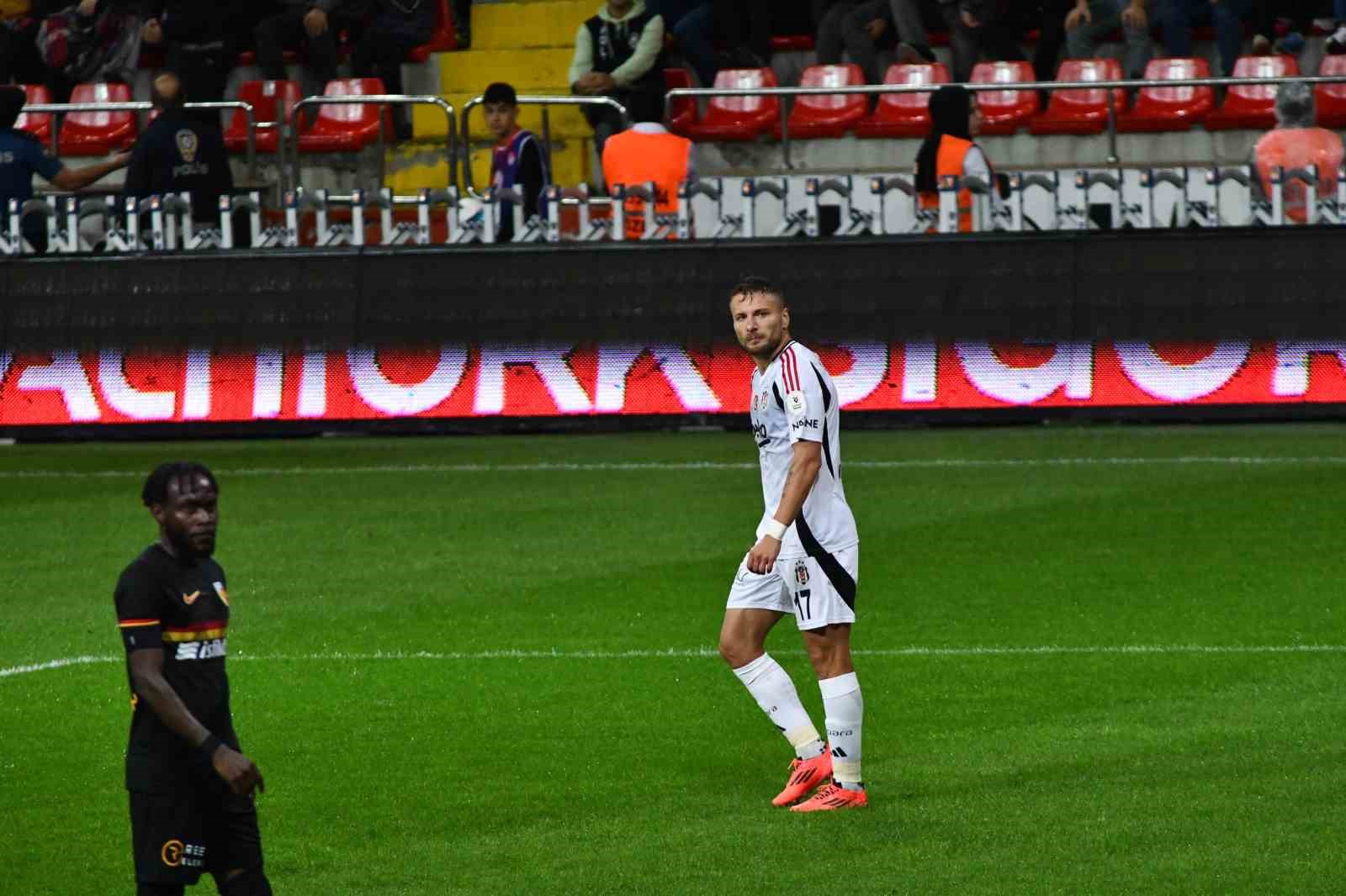 Trendyol Süper Lig: Kayserispor: 0 - Beşiktaş: 0 (İlk yarı)
