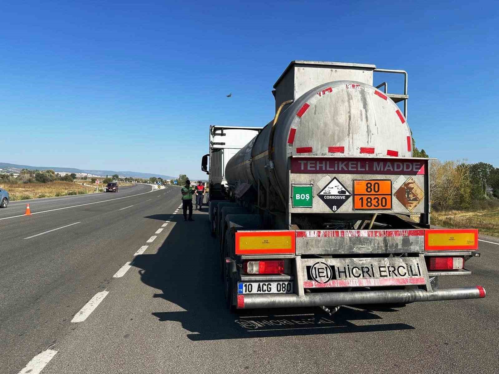 Kütahya’da Jandarma Trafik ve Asayiş Timlerinden alkol denetimi
