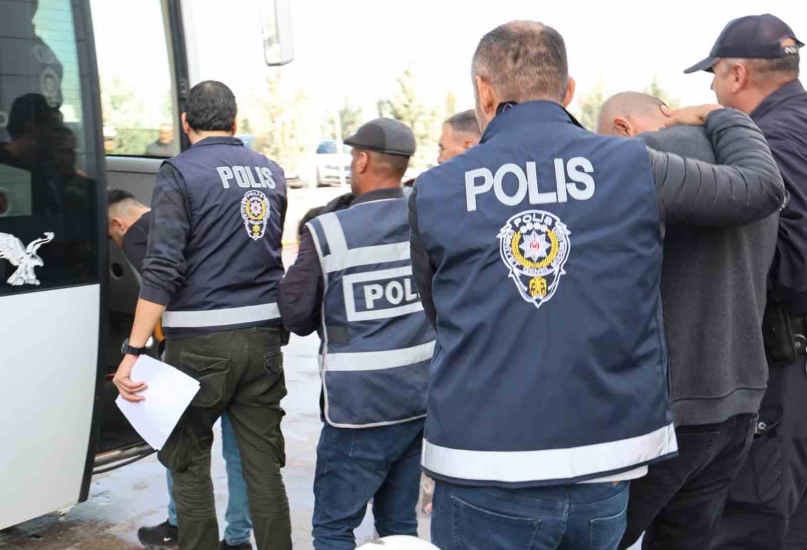 Aksaray merkezli 17 ilde uyuşturucu ve suç örgütü operasyonu: 159 gözaltı
