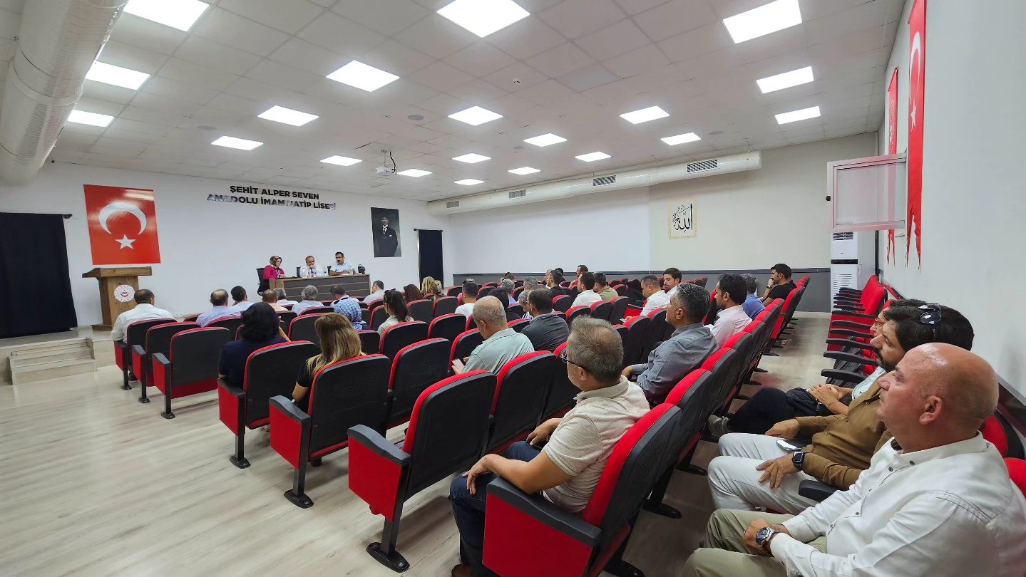 Seydikemer’de okul müdürleri toplantısı gerçekleştirildi
