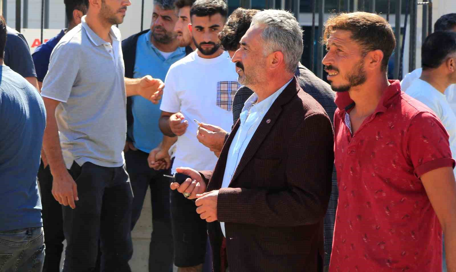 Yıldırım çarpması sonucu ölen 17 yaşındaki Selahattin’in cenazesi babası tarafından alındı
