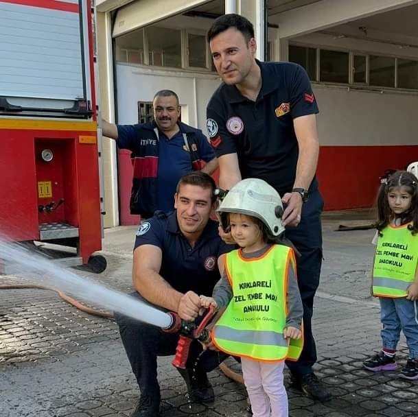 Kırklareli’nde minik öğrenciler itfaiyeci oldu
