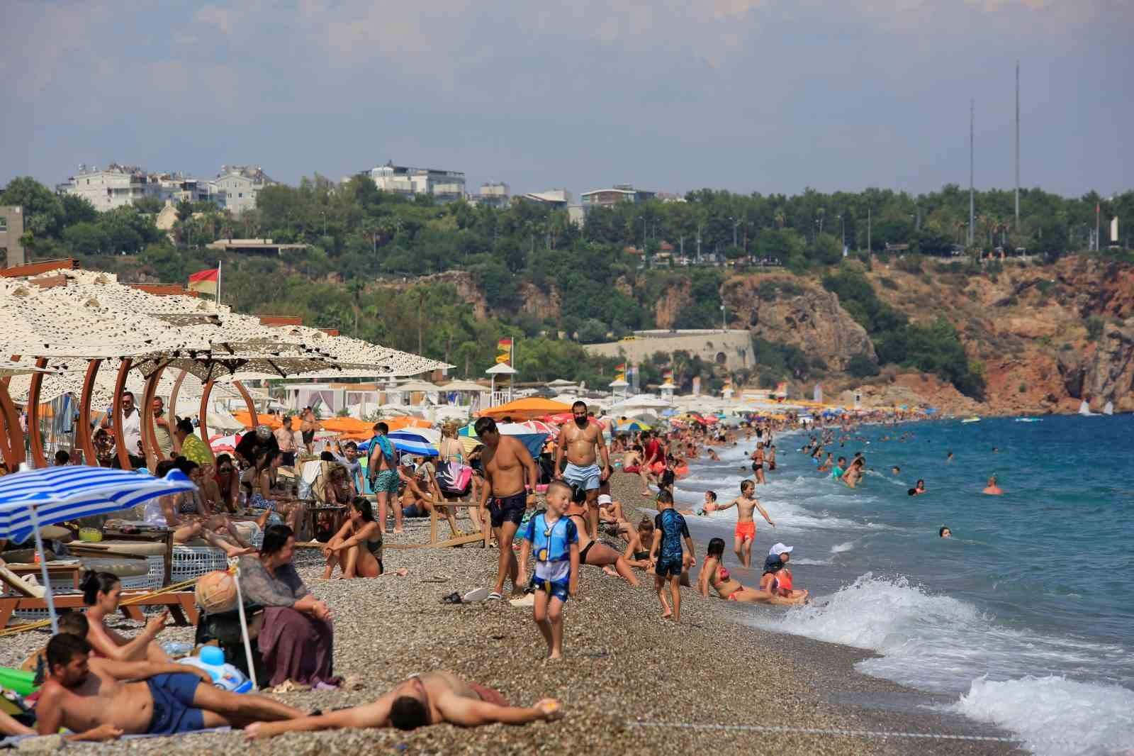 Antalya’dan yeni turizm rekoru
