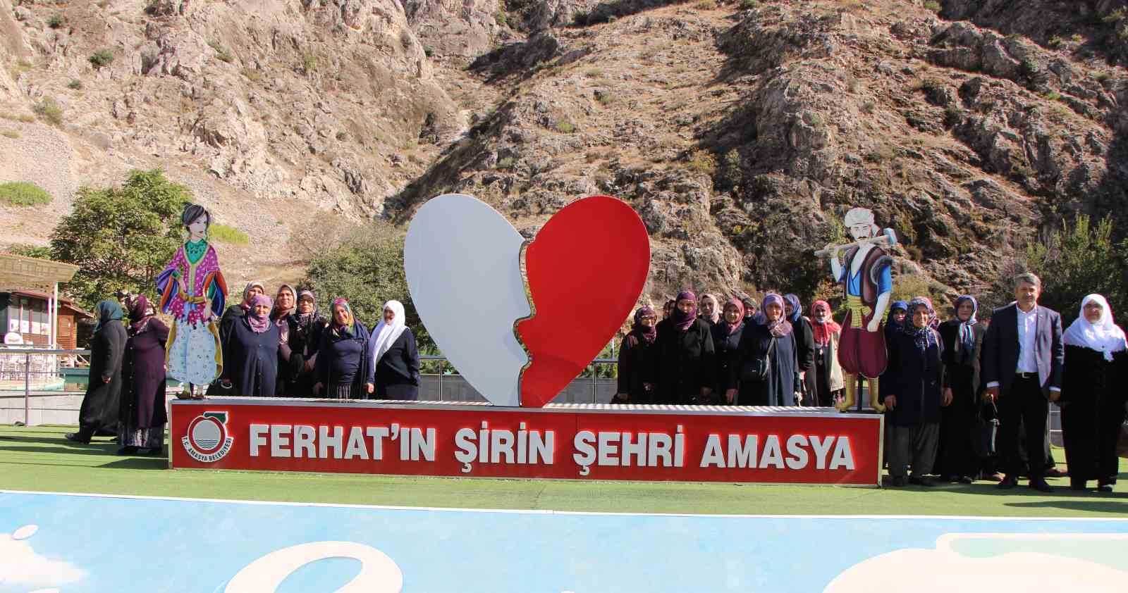 Köylü kadınlardan Amasya’da tarih turu: Müzeleri ilk defa gezdiler
