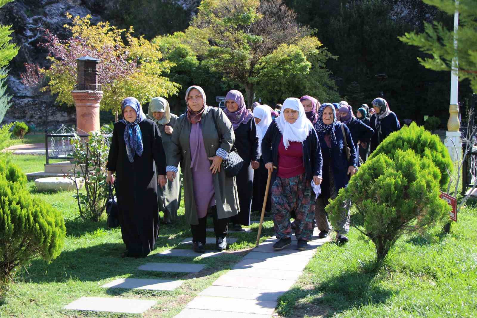 Köylü kadınlardan Amasya’da tarih turu: Müzeleri ilk defa gezdiler
